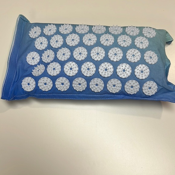 Yoga Wake Up acupressure pillow. - Picture 8 of 9